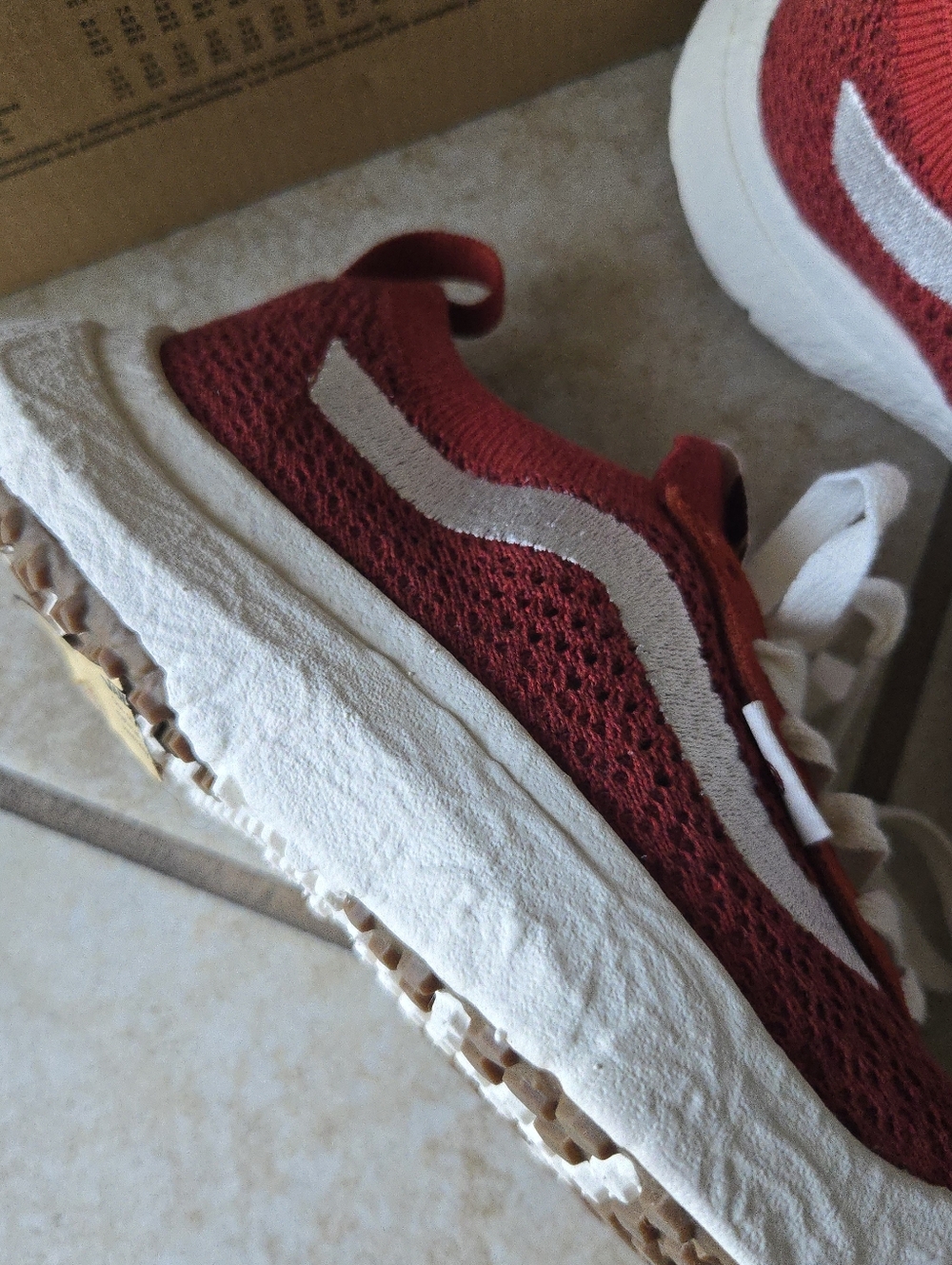 Vans Ultrarange Vr3 Knitted Women Size 5 Red And White Lightweight 042026 - Picture 4 of 8